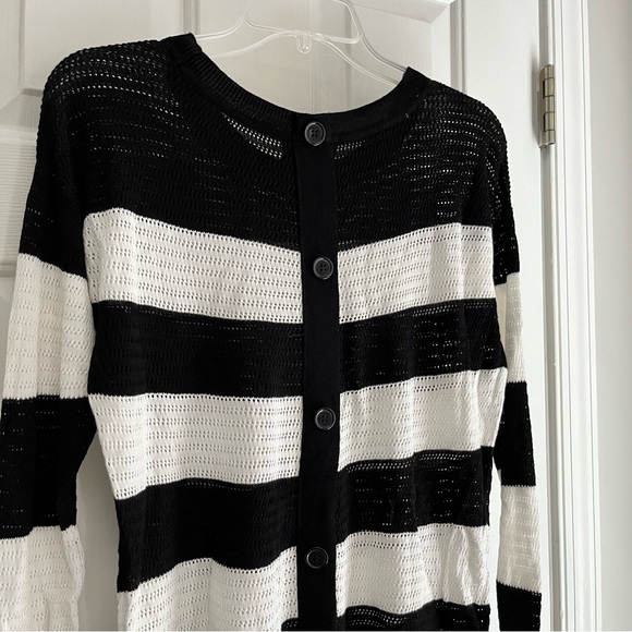 Black White Wide Stripe Loose Knit Sweater Buttons in Back AB Studio Size Large - Picture 2 of 10